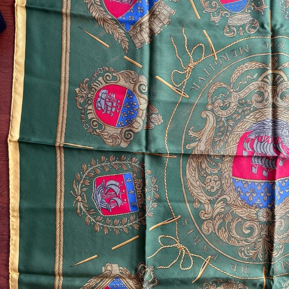 Hermes Les Armes De Paris Green 100% Silk Scarf - Picture 7 of 7
